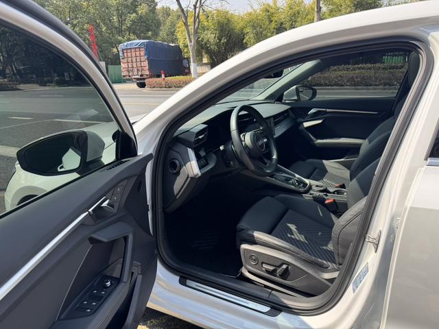 Audi A3 2021 thumb 6