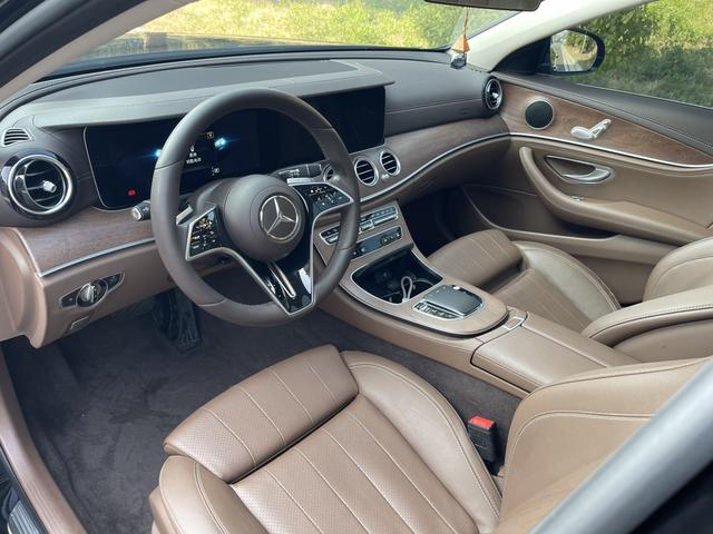 Mercedes-Benz E-Class 2023 thumb 6