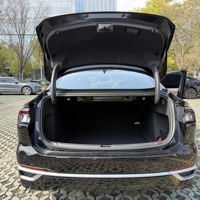 Ford Mondeo 2022 thumb 8