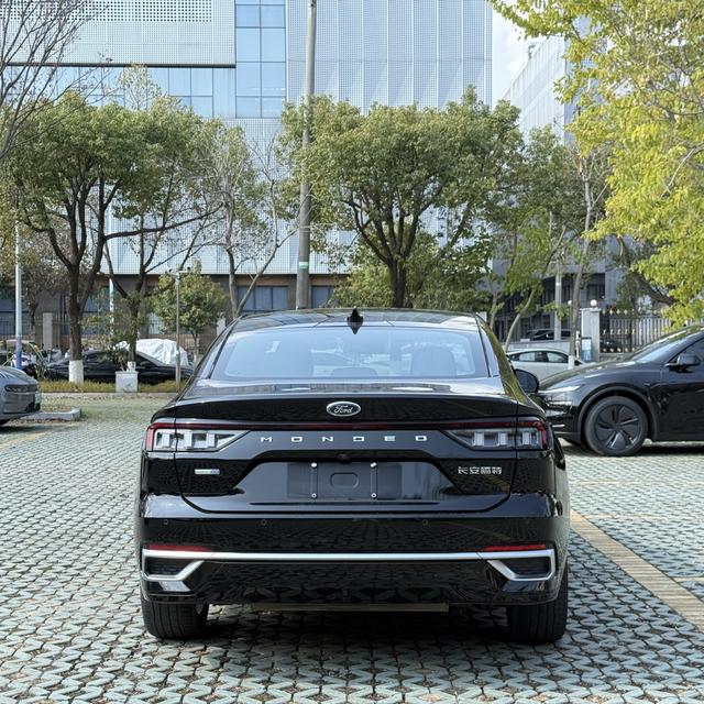 Ford Mondeo 2022 thumb 11