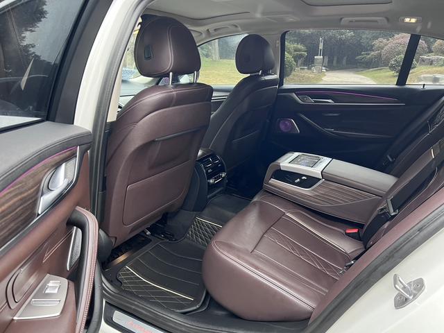 BMW 5 серии 2019 thumb 3