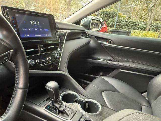 Toyota Camry 2022 thumb 5