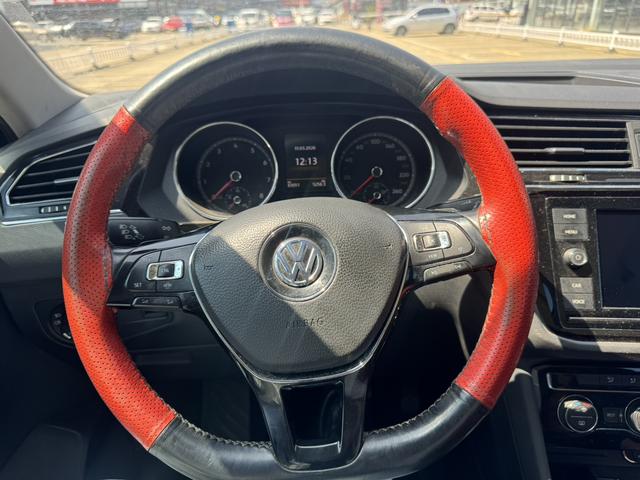 Volkswagen Tiguan 2019 thumb 2