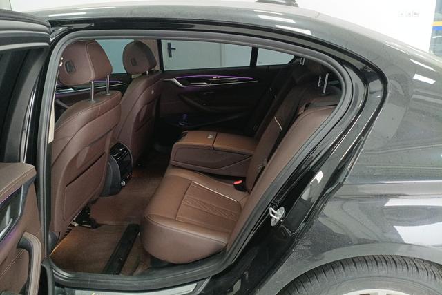 BMW 5 серии 2022 thumb 10