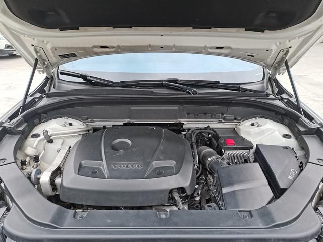 Volvo XC60 2020 thumb 8