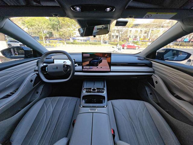Geely Galaxy 8 PHEV 2025 thumb 5