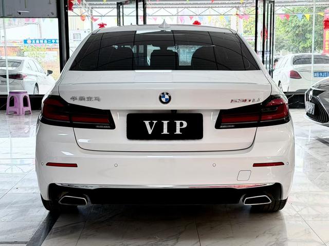 BMW 5 серии 2022 thumb 3