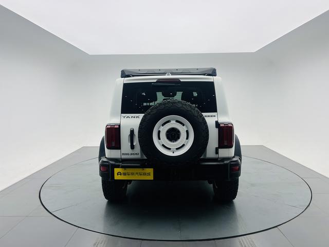 Tank 300 2023 thumb 3