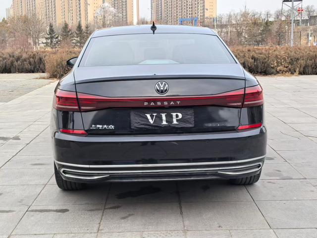 Volkswagen Passat 2023 thumb 2