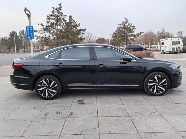 Volkswagen Passat 2023 thumb 5