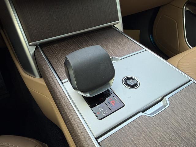 Land Rover Range Rover 2025 thumb 4