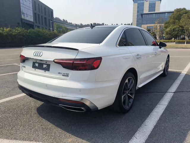 Audi A4 2020 thumb 5
