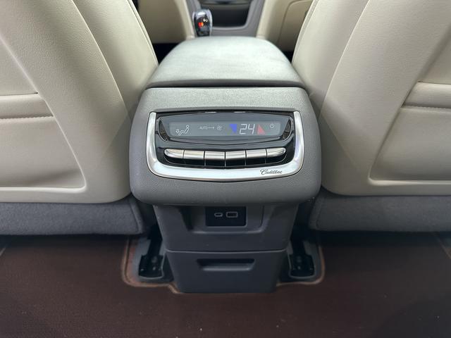 Cadillac XT6 2022 thumb 11