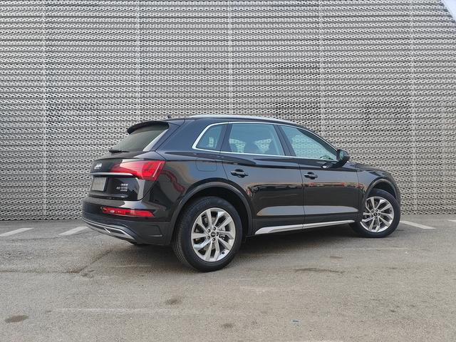 Audi Q5 2024 thumb 2