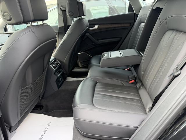 Audi Q5 2024 thumb 11