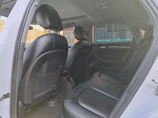 Audi A3 2020 thumb 2