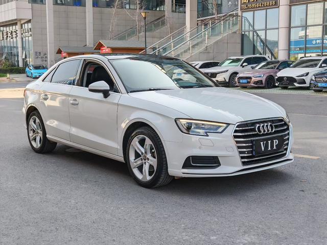 Audi A3 2020 thumb 4