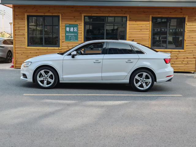 Audi A3 2020 thumb 6