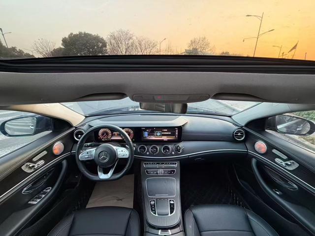 Mercedes-Benz E-Class 2020 thumb 2