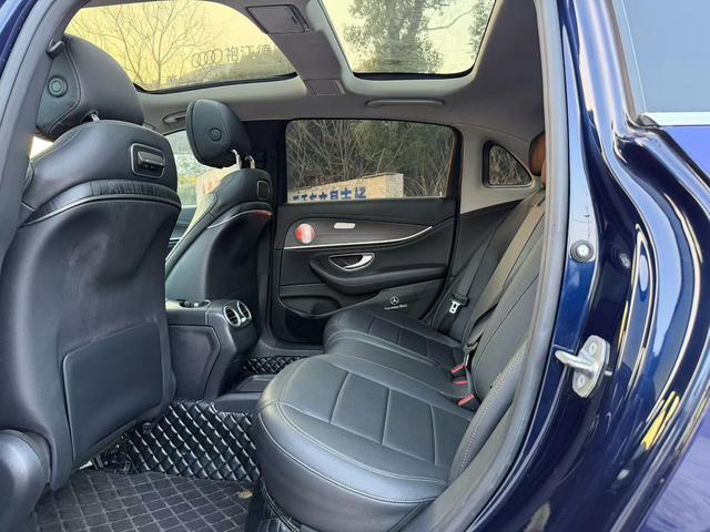 Mercedes-Benz E-Class 2020 thumb 4