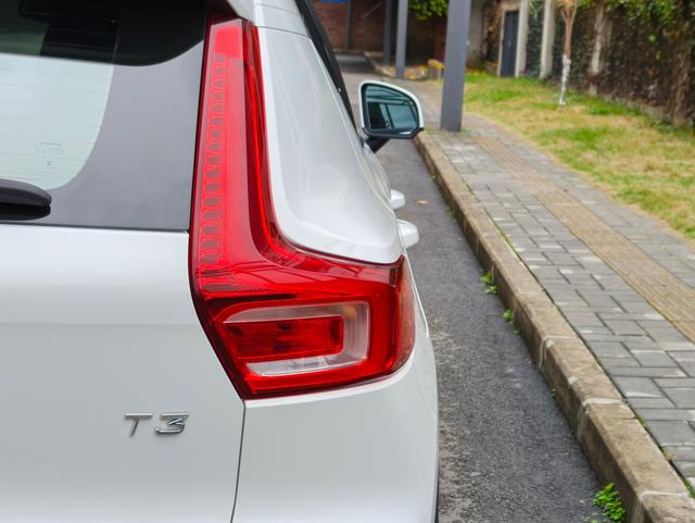 Volvo XC40 2021 thumb 5