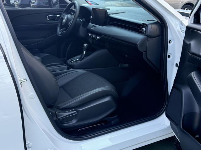 Honda Vezel 2023 thumb 10