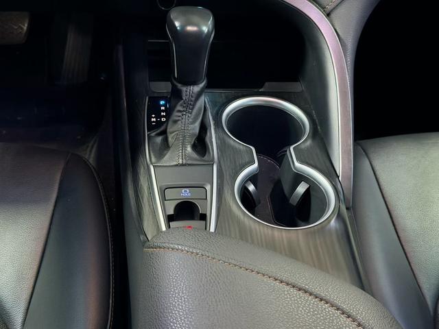 Toyota Camry 2023 thumb 2