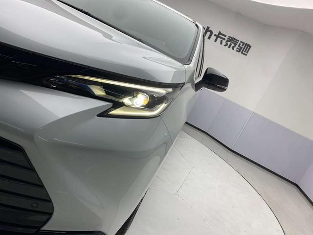 Toyota Sienna 2024 thumb 6