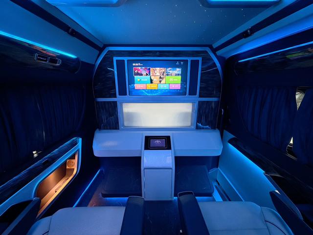 Toyota HiAce 2022 thumb 7