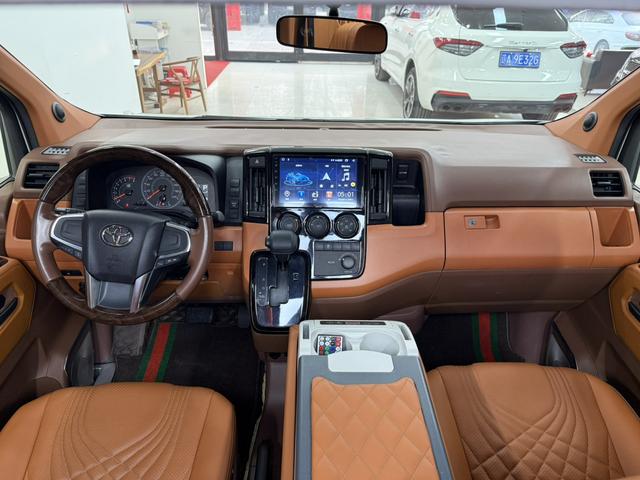 Toyota HiAce 2022 thumb 5