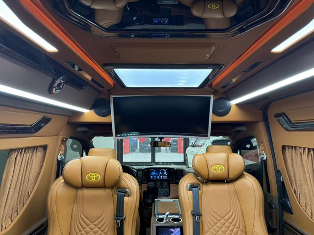 Toyota HiAce 2022 thumb 11