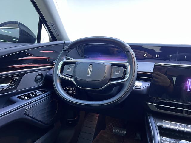 Lincoln Navigator 2023 thumb 8