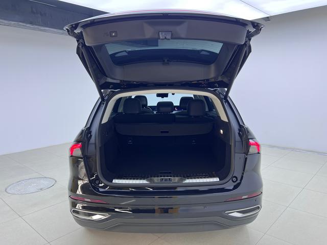 Lincoln Navigator 2023 thumb 12