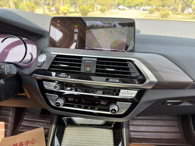 BMW X3 2019 thumb 4