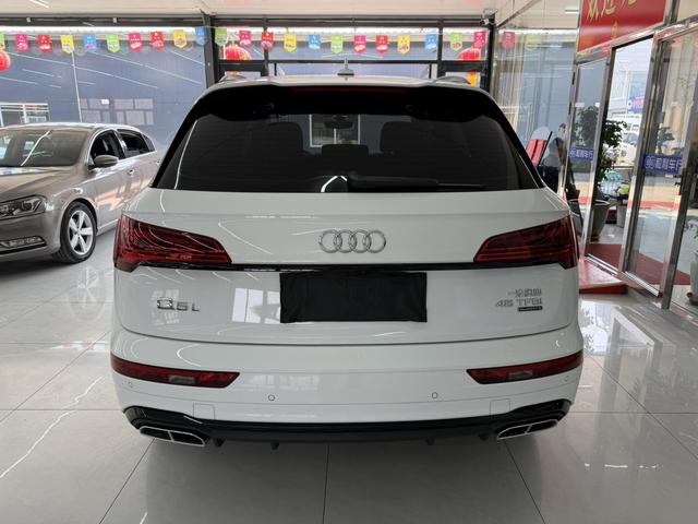 Audi Q5 2024 thumb 2