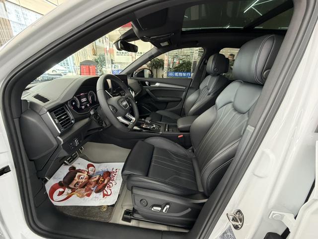 Audi Q5 2024 thumb 5
