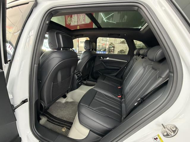Audi Q5 2024 thumb 6