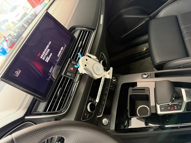 Audi Q5 2024 thumb 11