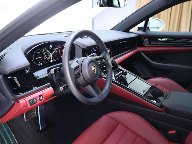 Porsche Panamera 2024 thumb 11
