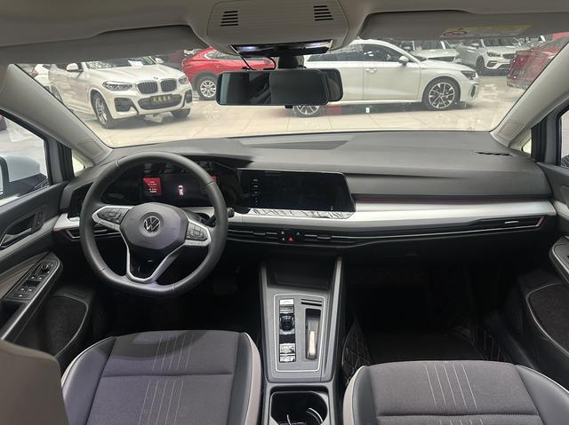 Volkswagen Golf 2023 thumb 4