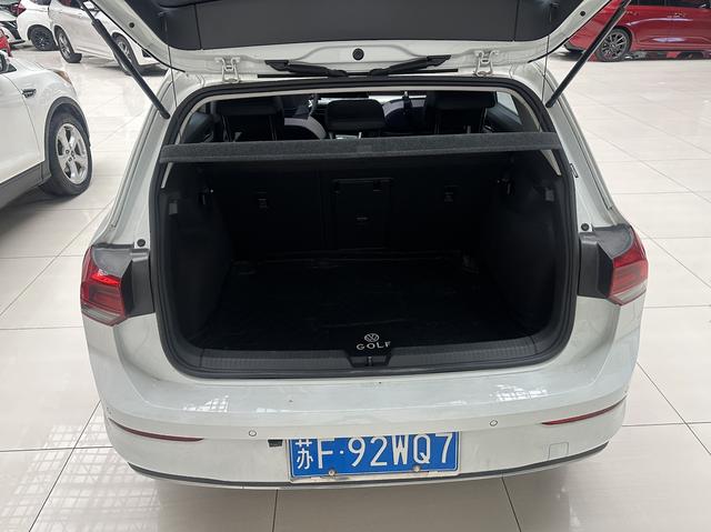 Volkswagen Golf 2023 thumb 5