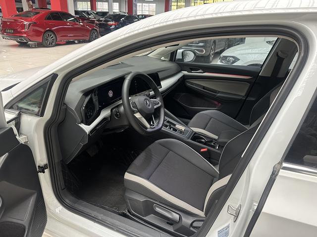 Volkswagen Golf 2023 thumb 7