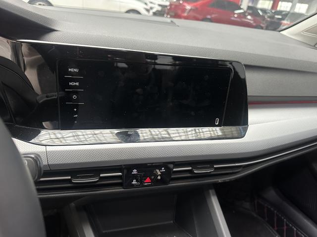 Volkswagen Golf 2023 thumb 11