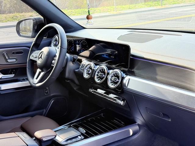 Mercedes-Benz GLB 2023 thumb 3