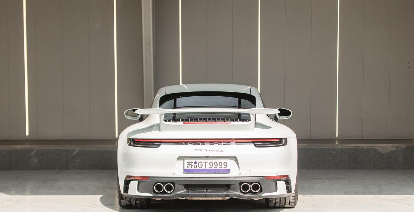 Porsche 911 2023 thumb 2