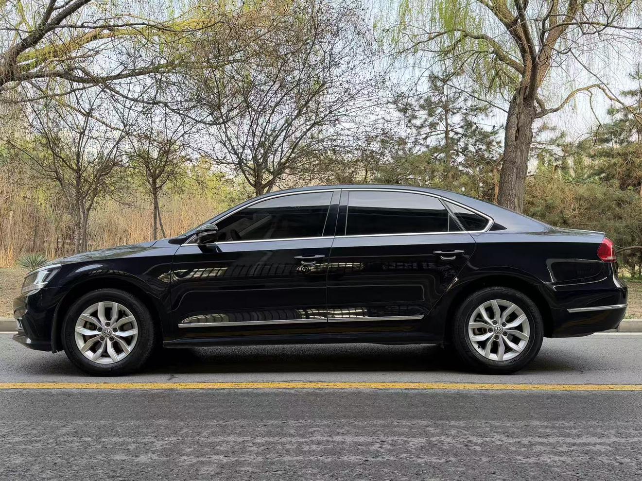 Volkswagen Passat 2017 thumb 2