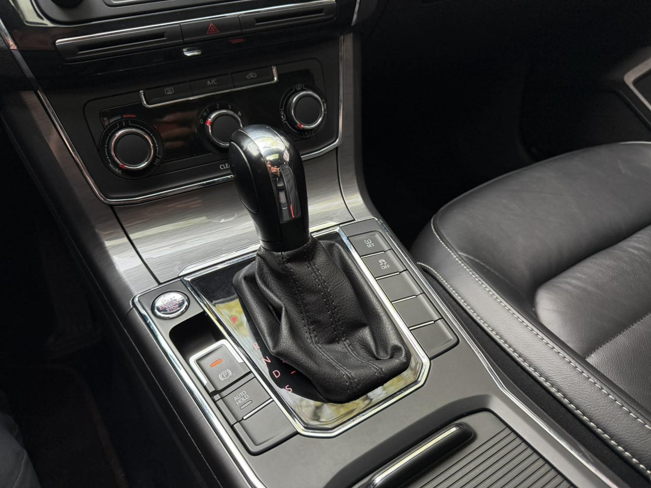 Volkswagen Passat 2017 thumb 10