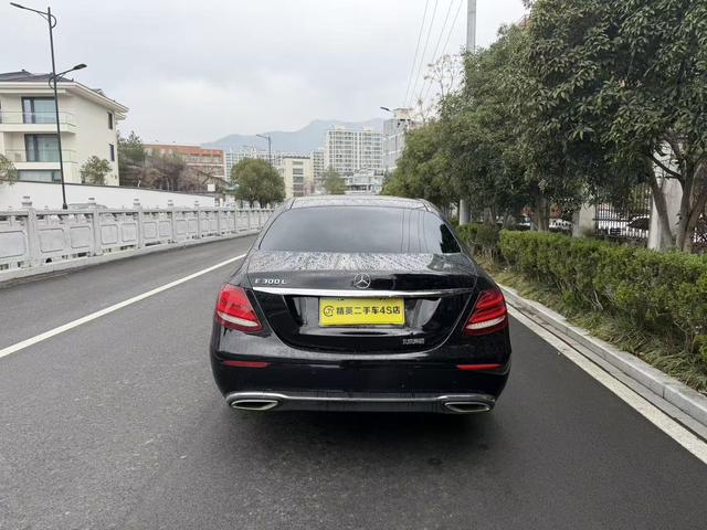 Mercedes-Benz E-Class 2016 thumb 4