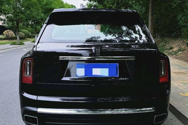 Rolls-Royce Cullinan 2018 thumb 2