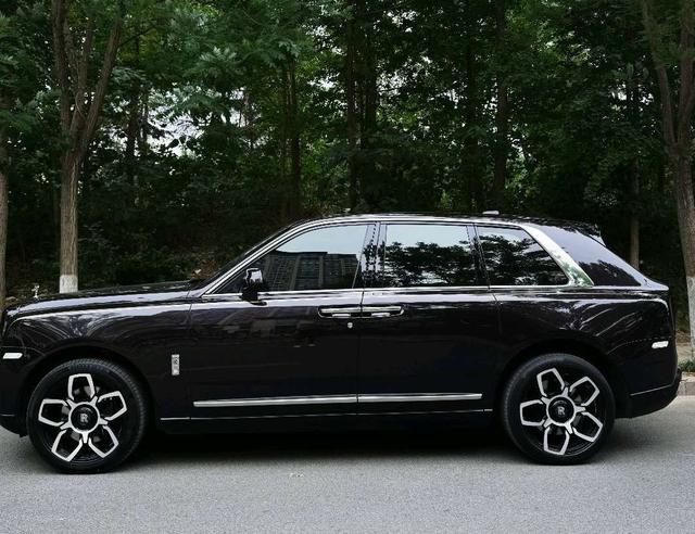 Rolls-Royce Cullinan 2018 thumb 12